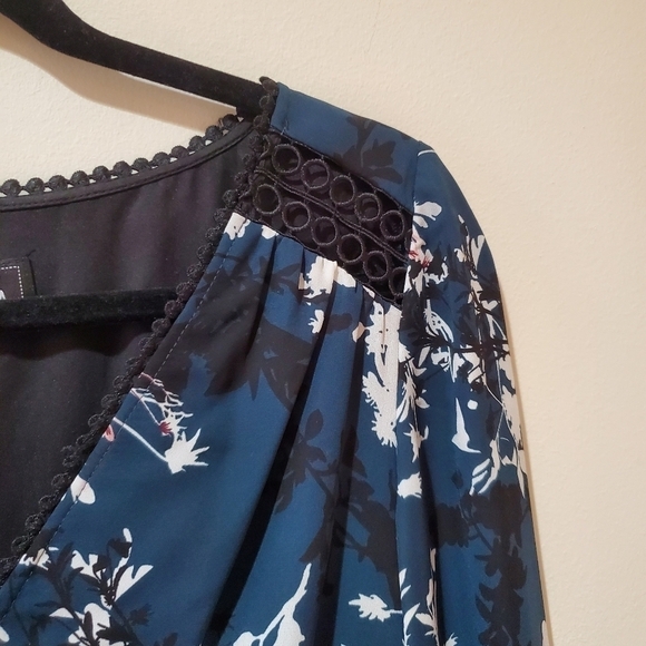 Sam Edelman V-Neck Knit Trim Print Dress NWOT - Picture 4 of 14